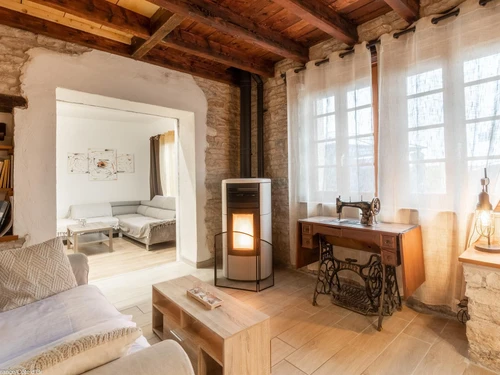 Guestroom Marigny-lès-Reullée, 1 pièce, 4 personnes - photo_1011695256517