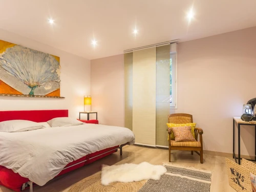 Guestroom Saint-Amand-en-Puisaye, 1 pièce, 2 personnes - photo_1011695263313