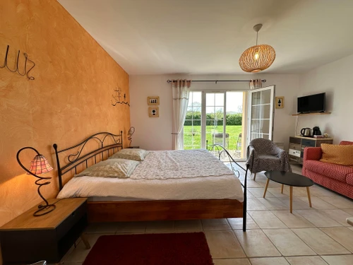 Guestroom La Rochepot, 1 pièce, 3 personnes - photo_1011695264197