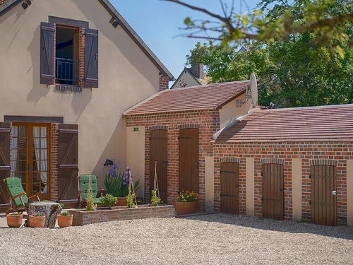 Guestroom Charny-Orée-de-Puisaye, 1 pièce, 4 personnes - photo_1011695266644