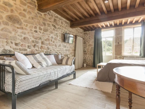 Guestroom Dun-les-Places, 1 pièce, 2 personnes - photo_1011695275486