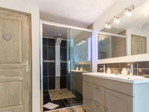 Guestroom Magny-Lormes, 1 pièce, 2 personnes - photo_1011695277505