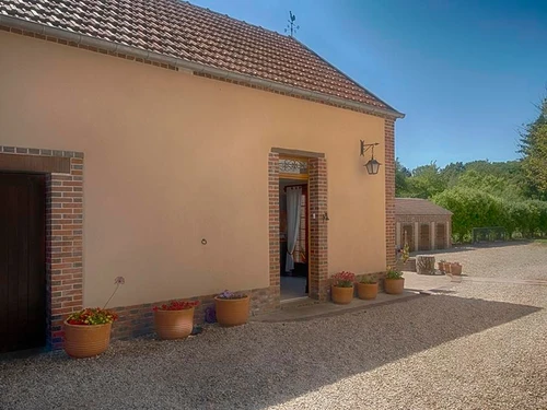 Guestroom Charny-Orée-de-Puisaye, 1 pièce, 3 personnes - photo_1011695279441