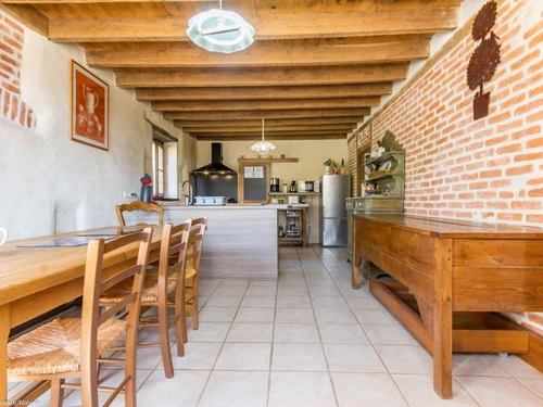 Casa rural Saint-Aubin-les-Forges, 4 dormitorios, 10 personas - photo_1011695342186