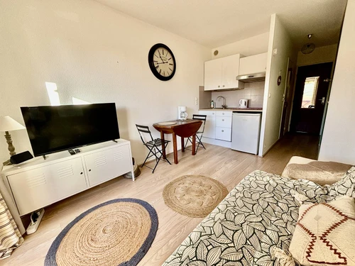 Apartment Bormes-les-Mimosas, studio flat, 2 persons - photo_1011701750707