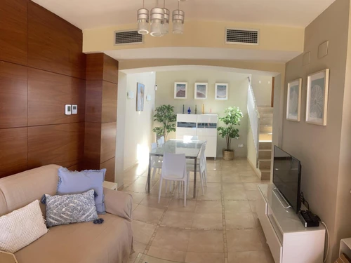 Casa Mont-roig del Camp, 4 dormitorios, 8 personas - photo_1011581038185