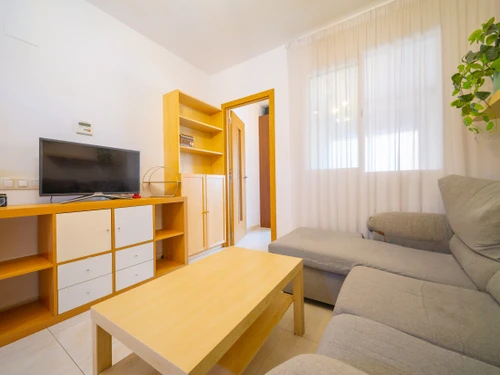 Apartamento Pineda de Mar, 2 dormitorios, 5 personas - photo_18949377503