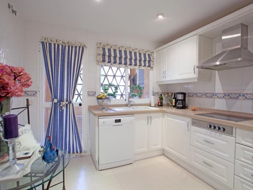 Apartamento Marbella, 2 dormitorios, 4 personas - photo_1011715499144