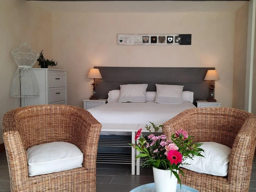 Guestroom Saint-Martin-de-la-Mer, 1 pièce, 4 personnes - photo_1011695258293