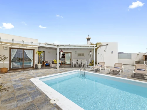 Villa Playa Blanca, 3 bedrooms, 6 persons - photo_1011716891725
