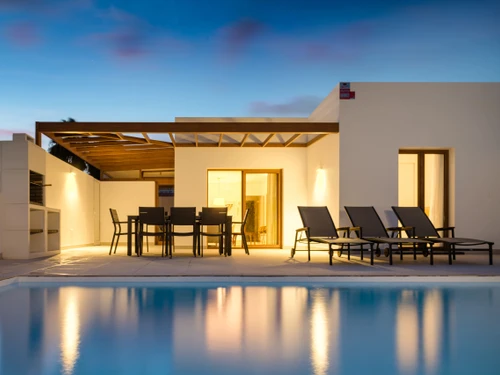Villa Playa Blanca, 4 dormitorios, 8 personas - photo_1011716895525