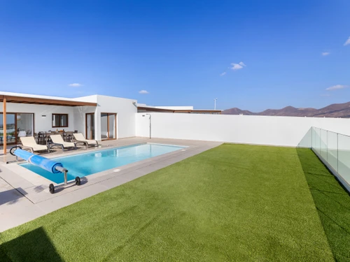 Villa Playa Blanca, 5 bedrooms, 10 persons - photo_1011717705415