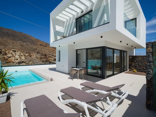 Villa Corralejo, 2 bedrooms, 4 persons - photo_1011741335810