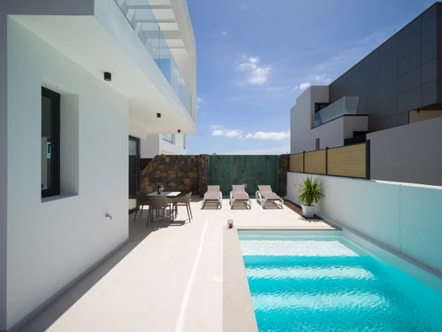 Villa Corralejo, 2 bedrooms, 4 persons - photo_1011741335810