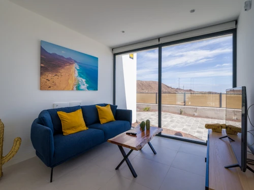 Villa Corralejo, 2 bedrooms, 4 persons - photo_1011741335810