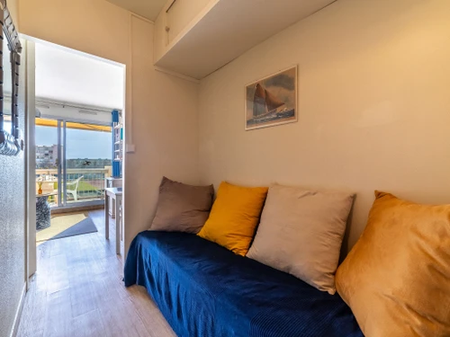 Apartment Le Lavandou, studio flat, 3 persons - photo_1011404336359