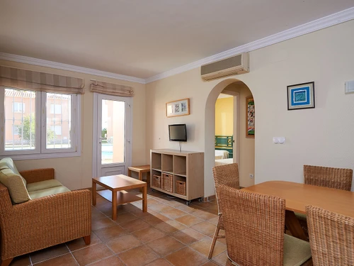 Apartamento Oliva, 3 dormitorios, 6 personas - photo_1011742452400