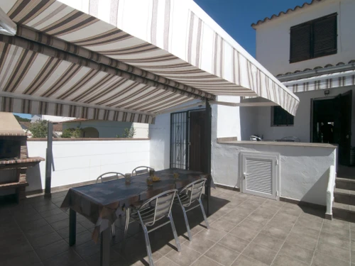 Villa L'Escala, 3 dormitorios, 7 personas - photo_1011748068885