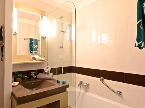 Apartment Saint-Raphaël, 1 bedroom, 4 persons - photo_17339871372