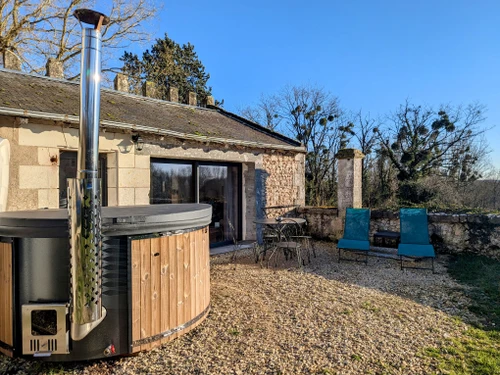 Casa rural Saint-Cyran-du-Jambot, 1 dormitorio, 2 personas - photo_1011759236071