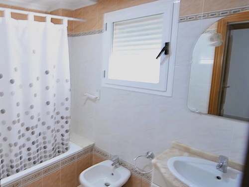 Apartamento Benicasim, 3 dormitorios, 8 personas - photo_1011745271730