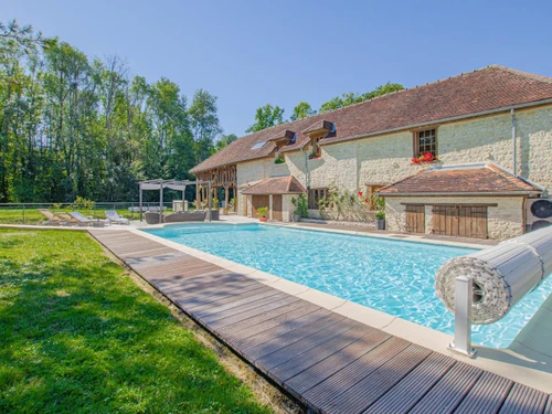 Gite Éguilly-sous-Bois, 4 bedrooms, 9 persons - photo_1011762776656
