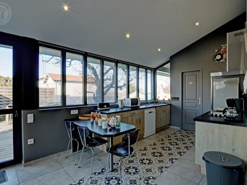 Gîte Chazelles-sur-Lyon, 5 pièces, 9 personnes - photo_14634559113