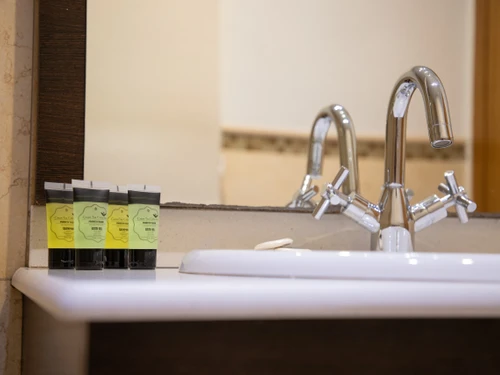 Apartment Madrid, 3 bedrooms, 8 persons - photo_1011773849880