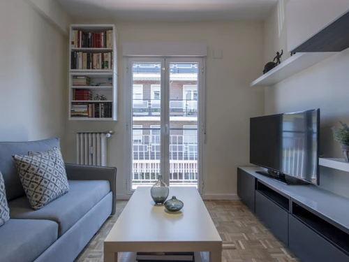 Apartment Madrid, 2 bedrooms, 6 persons - photo_1011773851159