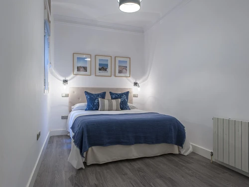 Apartment Madrid, 2 bedrooms, 6 persons - photo_1011773851580