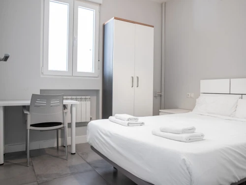 Apartment Madrid, 4 bedrooms, 7 persons - photo_1011773854660