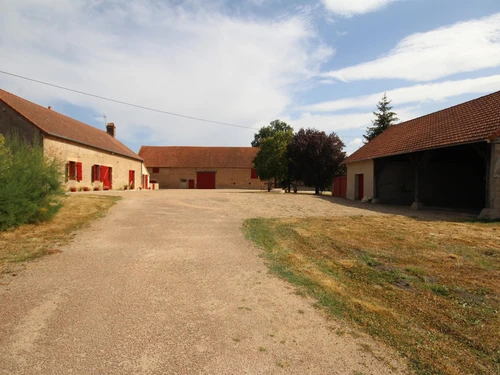 Gasthaus Saint-Hilaire-Fontaine, 3 Schlafzimmer, 9 Personen - photo_1011695341639