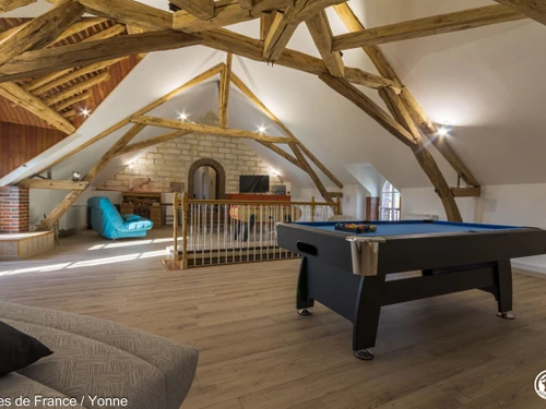 Guestroom Thorigny-sur-Oreuse, studio flat, 4 persons - photo_1011784087217