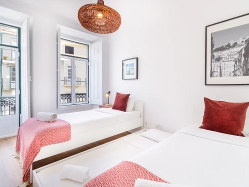 Apartment Lisbon, 3 bedrooms, 9 persons - photo_1011787184179