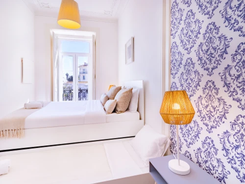 Apartment Lisbon, 7 bedrooms, 22 persons - photo_1011787184612