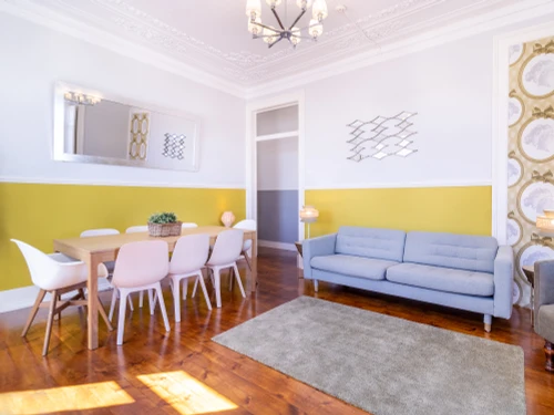 Apartment Lisbon, 7 bedrooms, 22 persons - photo_1011787184612