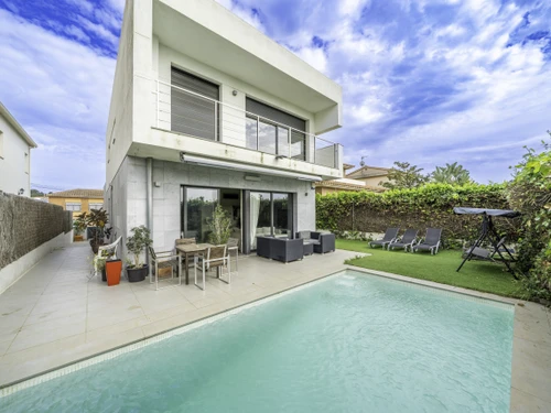 Villa Pineda de Mar, 3 bedrooms, 6 persons - photo_1011776217189