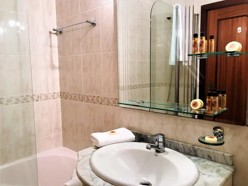 Appartement Funchal, 4 pièces, 6 personnes - photo_1011789072066