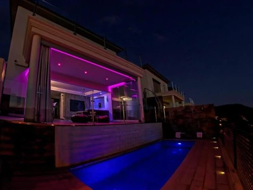 Villa CHAYOFA, 4 Schlafzimmer, 8 Personen - photo_1011791230836