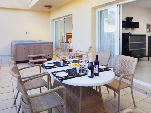 Apartment Las Lagunas de Mijas, 2 bedrooms, 6 persons - photo_1011773805662