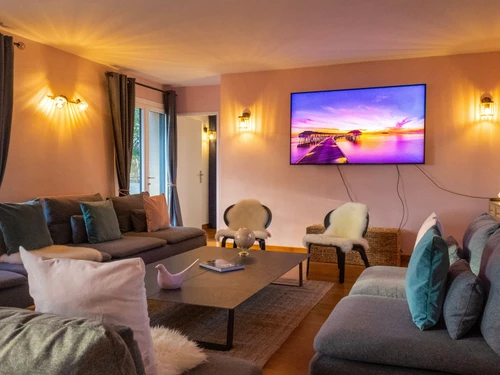 Gite Voivres-lès-le-Mans, 6 bedrooms, 15 persons - photo_1011651218694