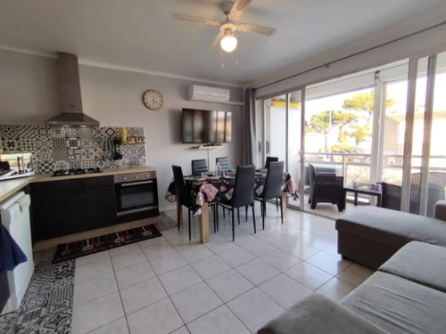 Apartment Fleury-Saint-Pierre-la-Mer, 3 bedrooms, 8 persons - photo_1011740612260