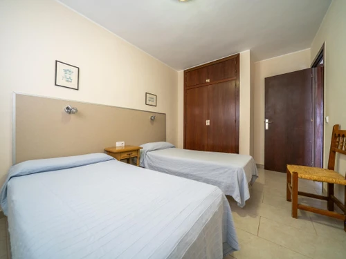 Apartamento Torredembarra, 2 dormitorios, 4 personas - photo_18813828725