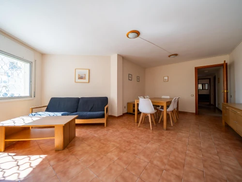 Apartment Torredembarra, 3 bedrooms, 6 persons - photo_18619990518