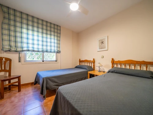 Apartment Torredembarra, 3 bedrooms, 6 persons - photo_18619990518