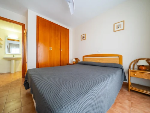 Apartment Torredembarra, 3 bedrooms, 6 persons - photo_18619990518