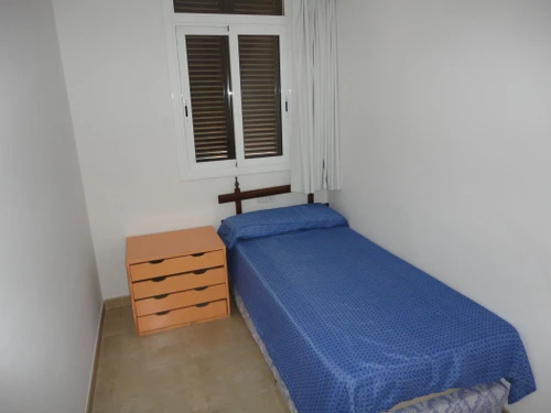 Apartamento Torredembarra, 3 dormitorios, 6 personas - photo_18890879982