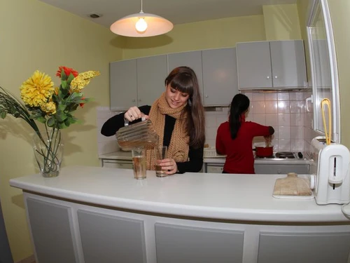 Camping Les Cabannes, 2 bedrooms, 4 persons - photo_1011815140236