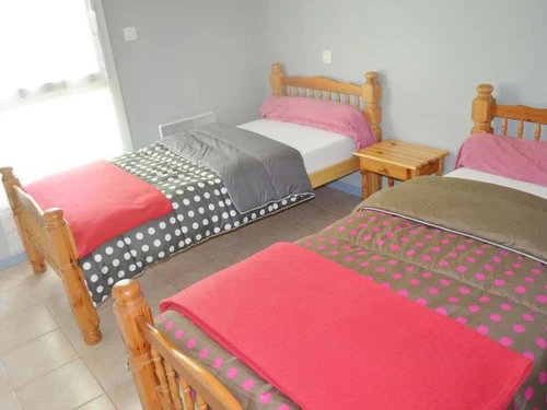 Camping Les Cabannes, 2 bedrooms, 4 persons - photo_1011815140236