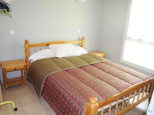 Camping Les Cabannes, 2 bedrooms, 4 persons - photo_1011815140236